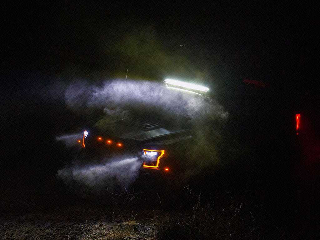 Baca Slimsport / Barra de luces preparada para Ford F-150 Super Crew (2018-2020)