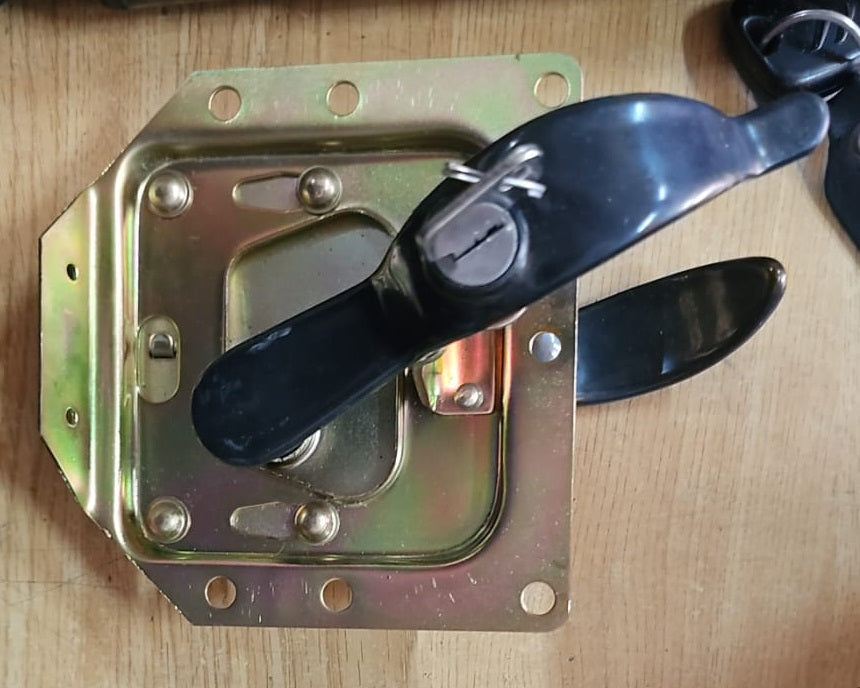 Left Side Lock - Gate with key - Santana