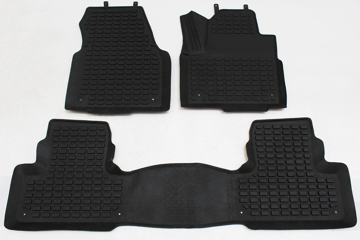 Rubber Mat Set Evoque 2 4 Doors LHD
