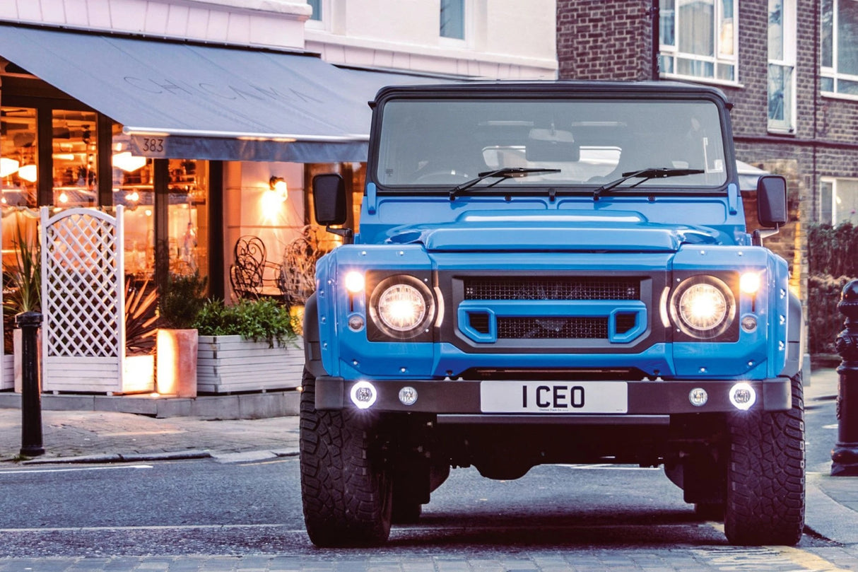 Land rover defender front bumper - replacement bumper incorporating 2 x tron ring lights and 2 x fog lights.