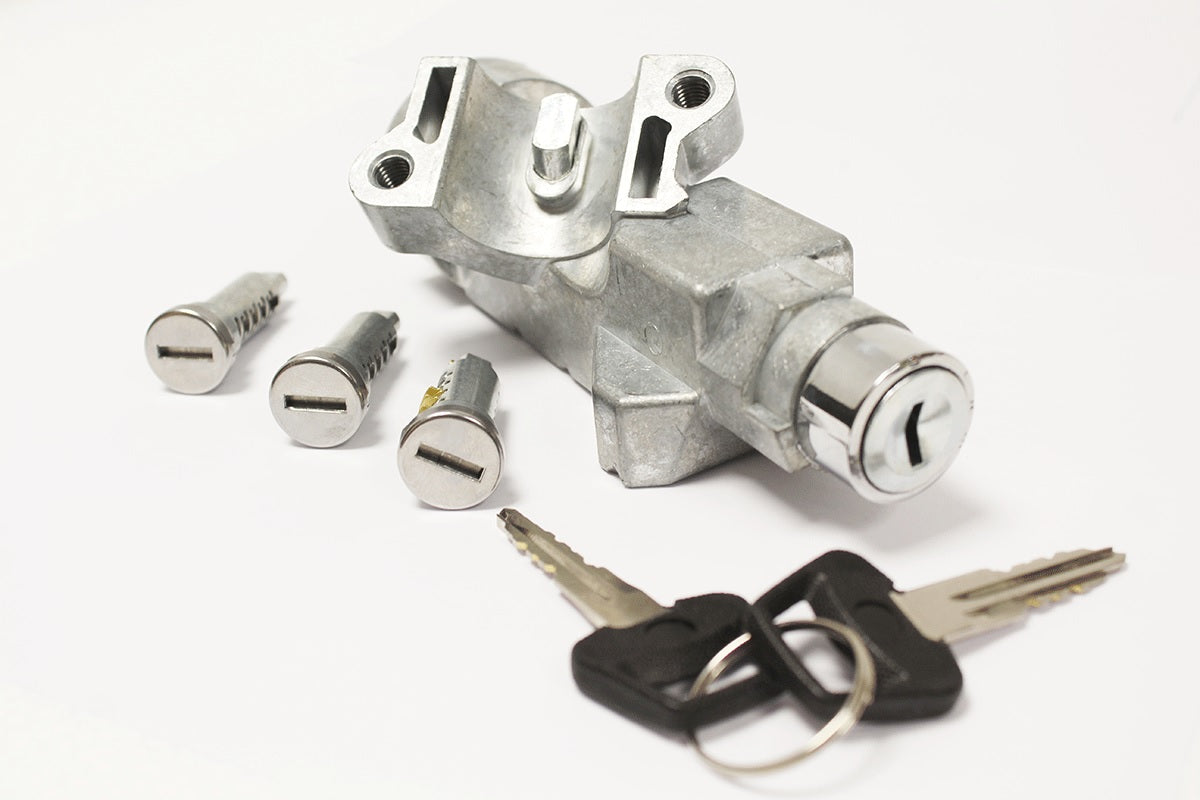 Steering Lock & Ignition Barrel with 2 Keys & 3 door barrells