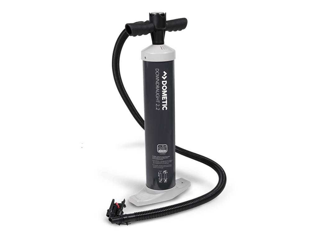 Bomba manual de tiro descendente Dometic / 2.2L/0.58 gal