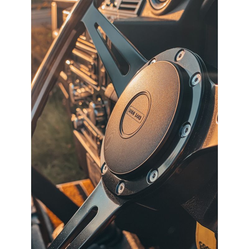 Evander black spoked - 17"- 48 spline boss black centre cap