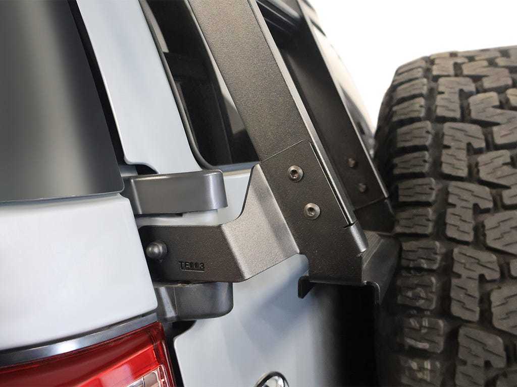 Toyota FJ Cruiser Ladder