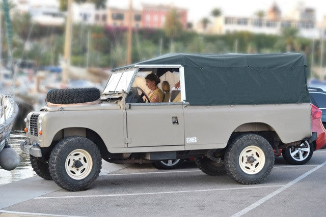 Hood Not Side Window (NSW) 109" / 110" - Blackstone