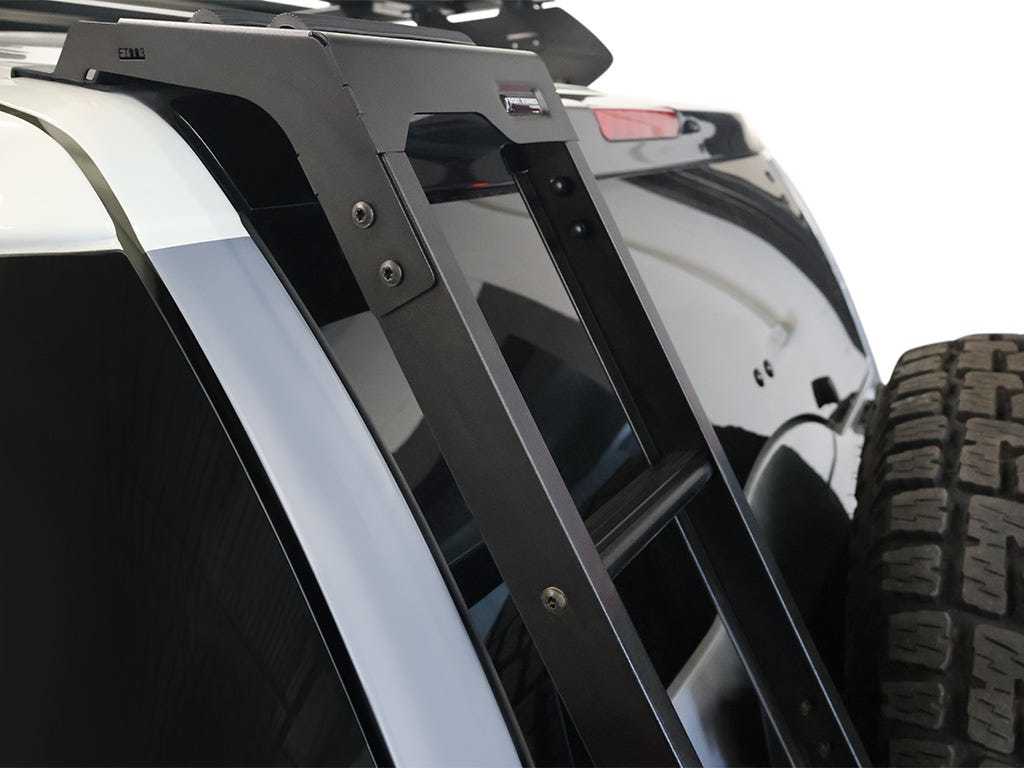 Toyota FJ Cruiser Ladder