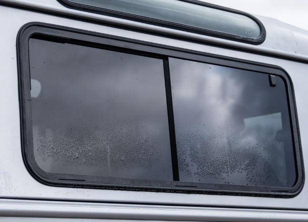 Sliding Side Windows - Post 04/05 - 50/70 Radius - Tinted - Pair - MASAI