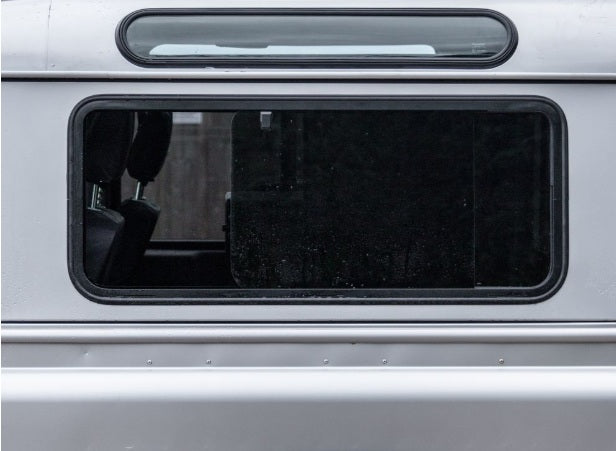Sliding Side Windows - Post 04/05 - 50/70 Radius - Tinted - Pair - MASAI