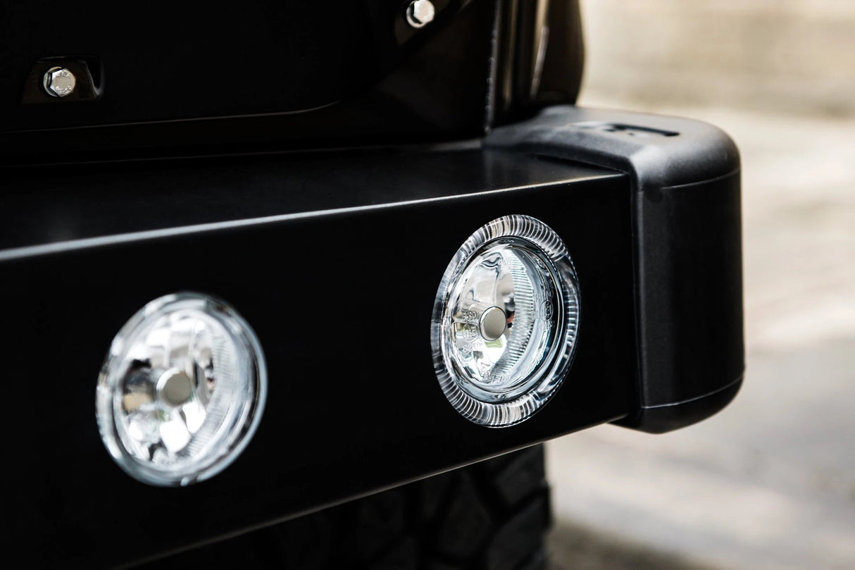 Land rover defender front bumper - replacement bumper incorporating 2 x tron ring lights and 2 x fog lights.