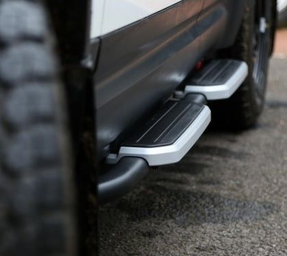 Kit - Side Steps - Black - Def 110 - OEM