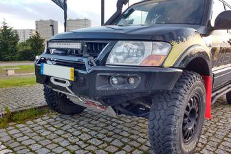 Front Bumper with Winch Mount (suitable for models between 2000 and 2003)