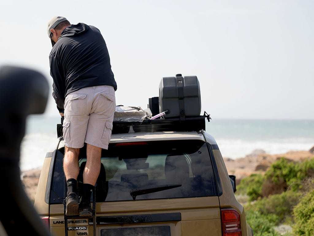 Pro Water Tank With Mounting System / 42L