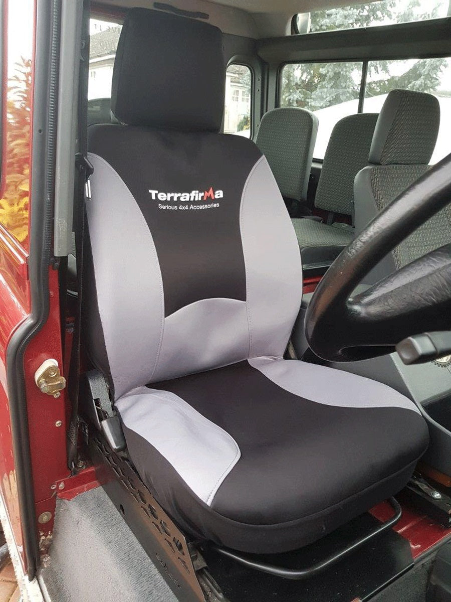 Pair of Waterproof Covers for the Front Seats - To Defend