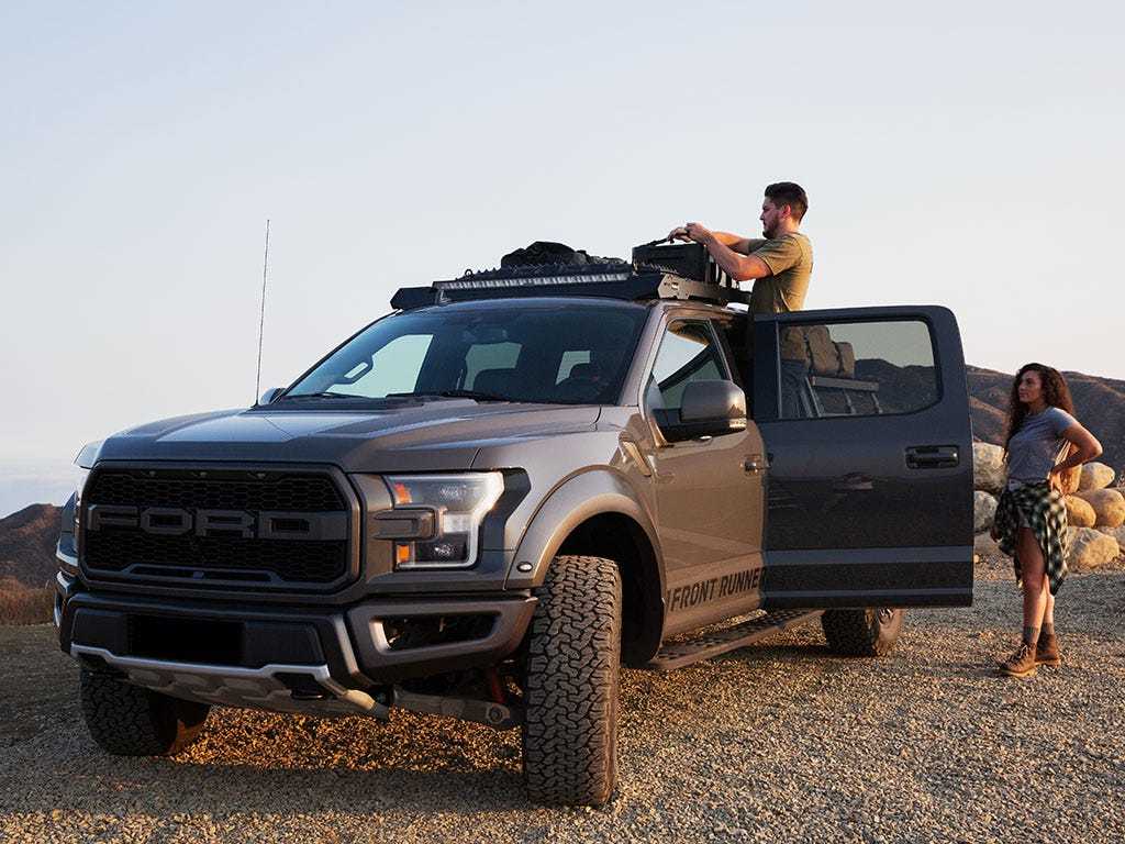 Baca Slimsport / Barra de luces preparada para Ford F-150 Super Crew (2018-2020)