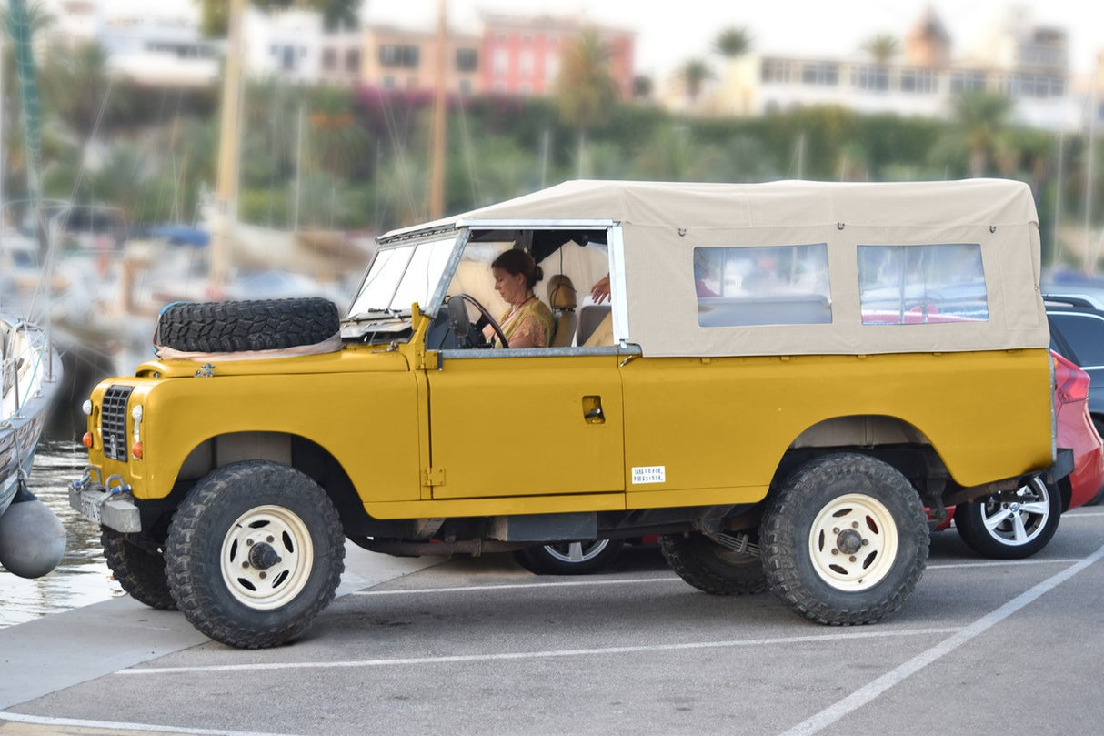 Hood With Side Windows 109" - Light Sand