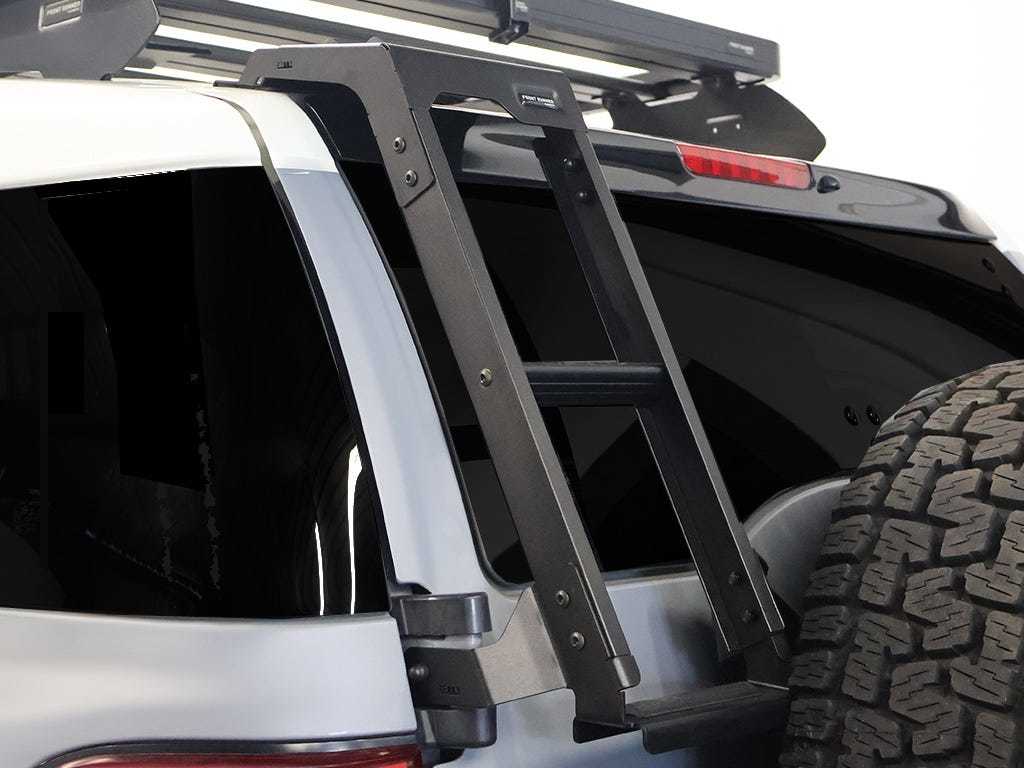 Toyota FJ Cruiser Ladder