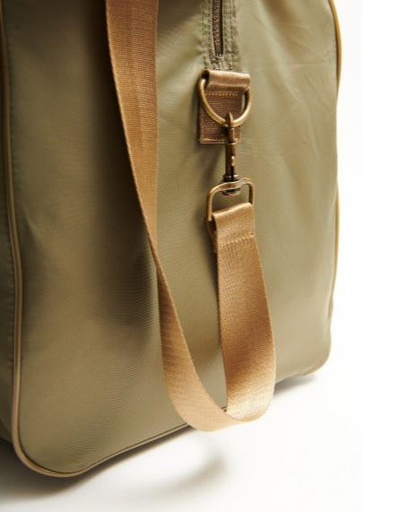 Red duffle bag - ALLMAKES