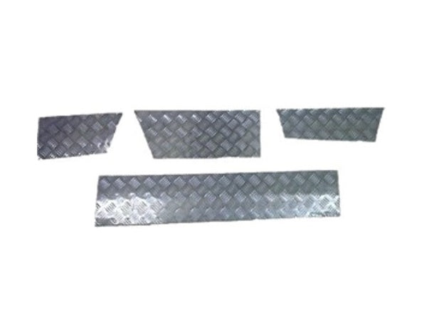 Discovery 1 skirting chequer plate