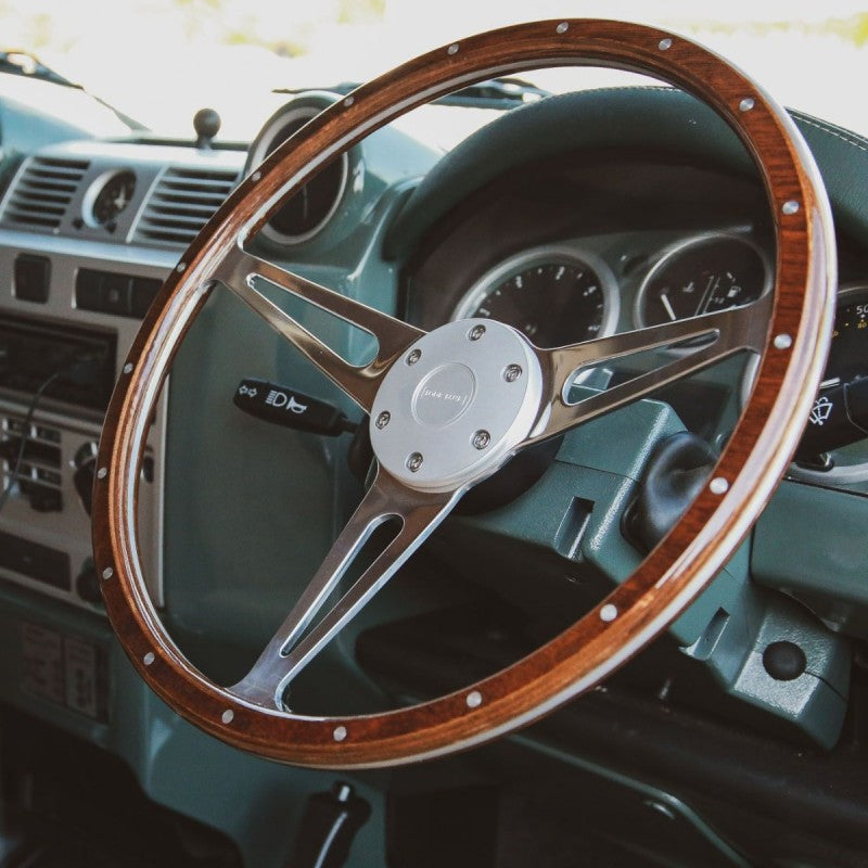 EVANDER WOOD RIM STEERING WHEEL - 36 splines 15" - Spln and Boss Silver