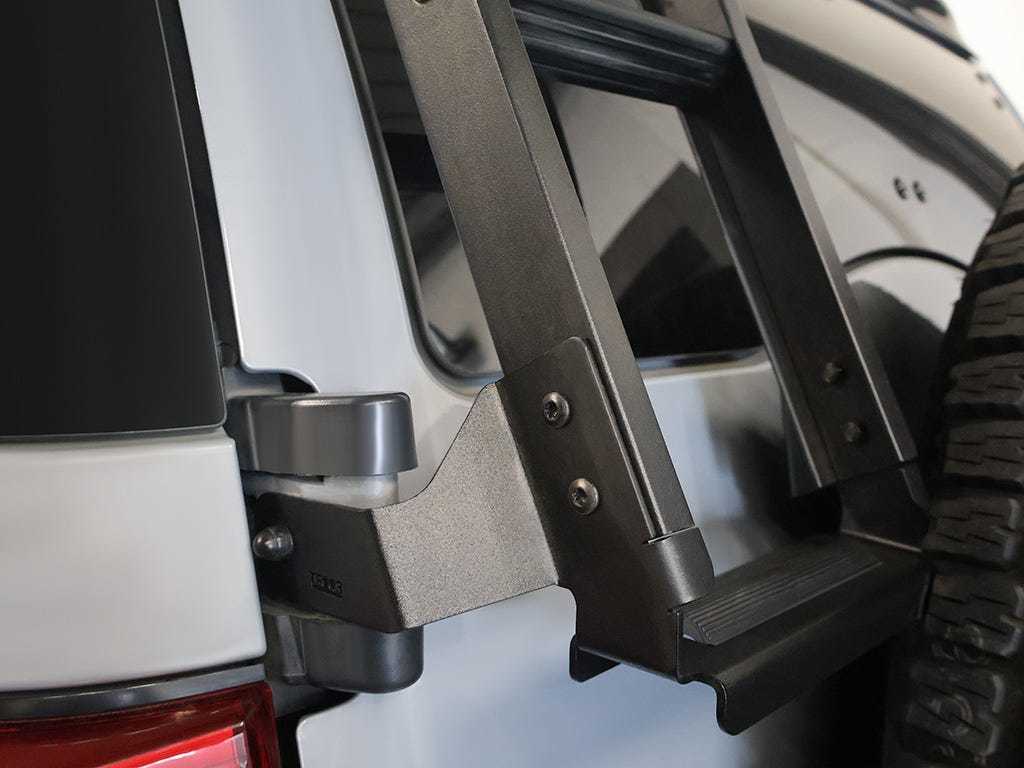 Toyota FJ Cruiser Ladder