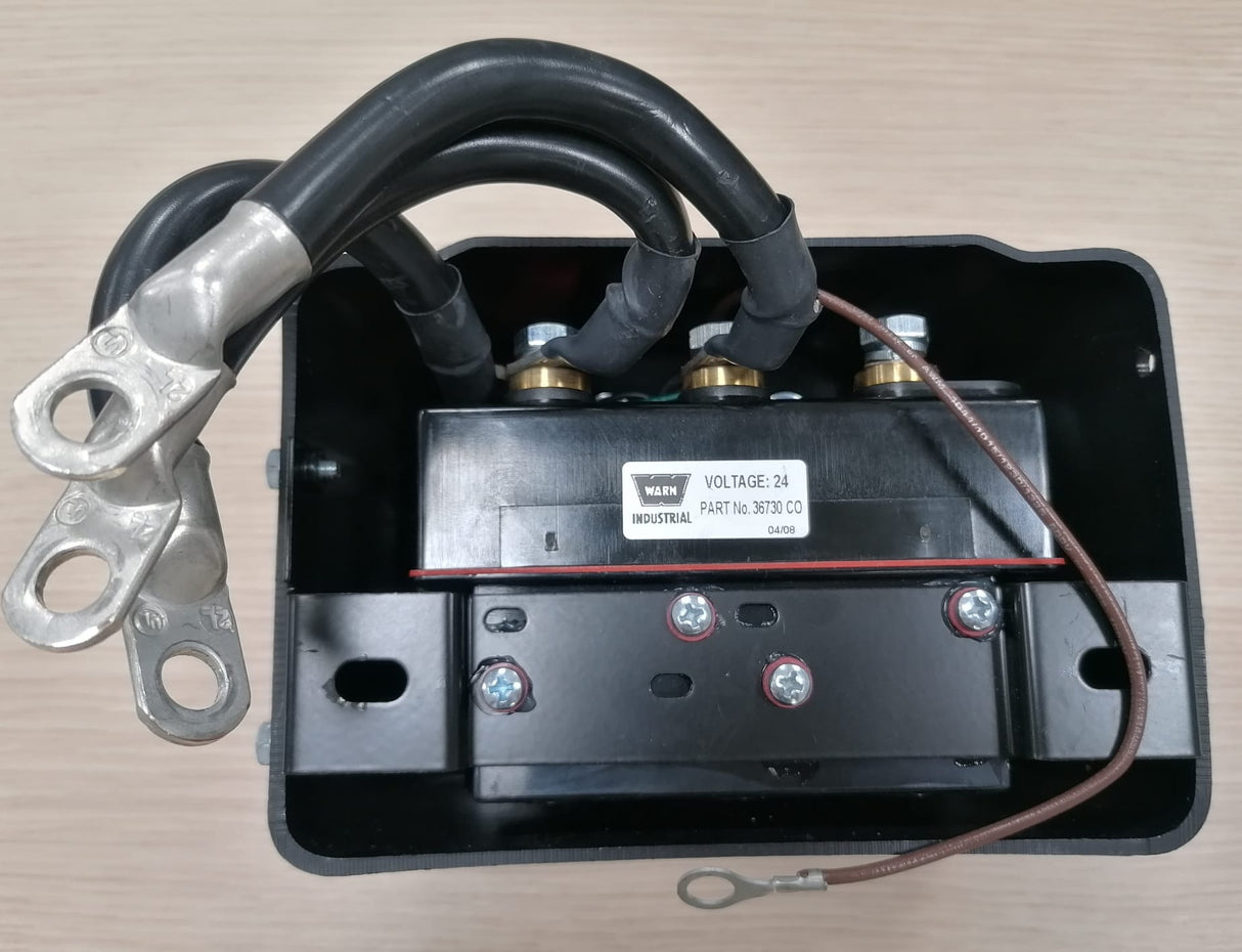 Compact Fuse Box WARN 24V - With Cables