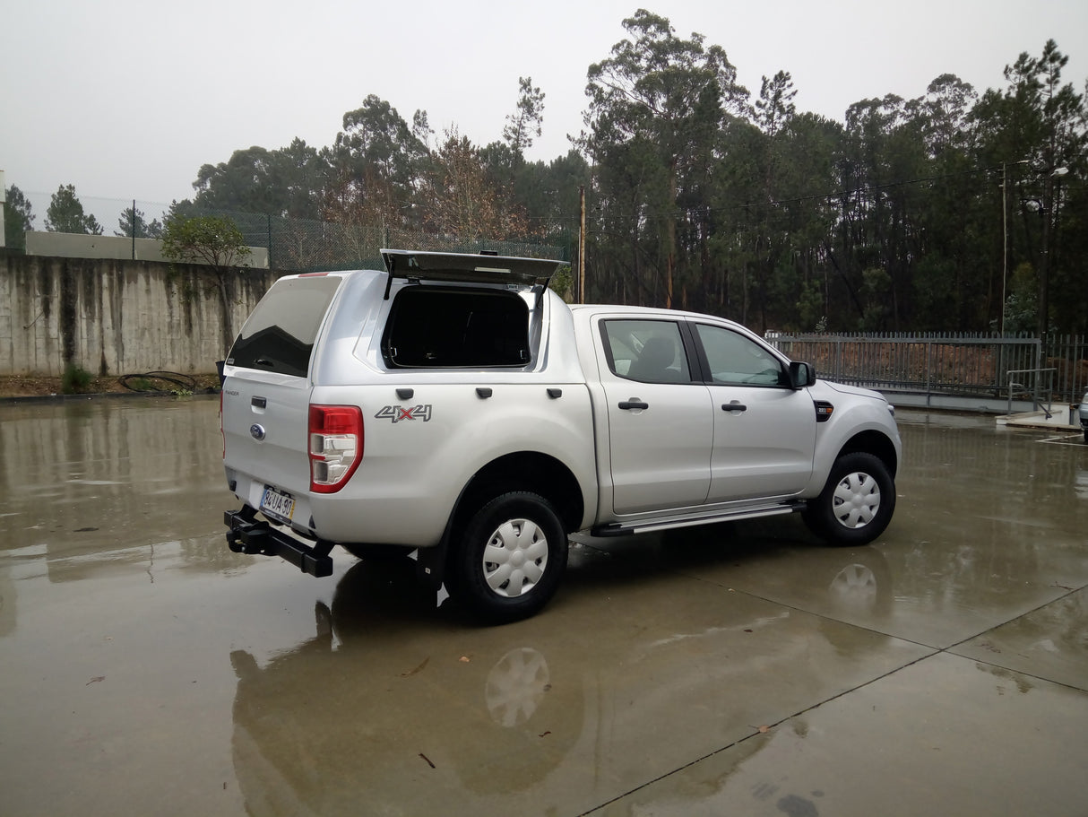 Hardtop with side and rear windows