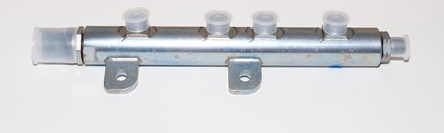 Fuel pressure rail for 3.0 tdv6 - right hand - includes fuel pressure sensor (not available separately)