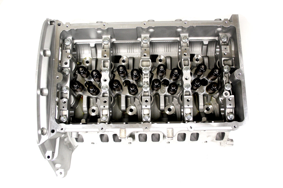 CYLINDER HEAD with Valves